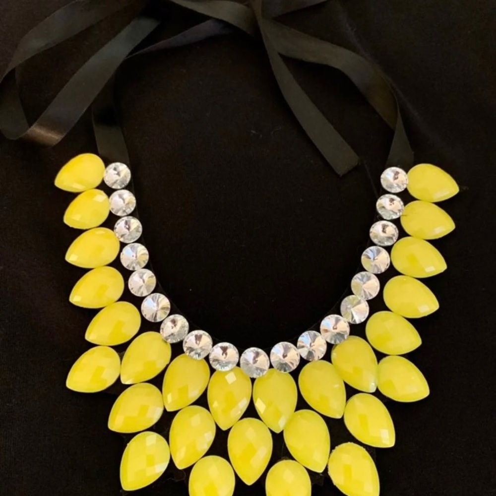 Statement Necklace - Picture 5 of 7
